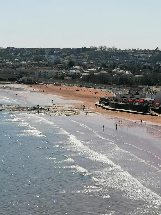 Barbie House ,Opposite The Beach & Paignton Pier , 2 Bedroom Apartment With Private Car Space & Garden , Free Access Next Door To The Stunning Ballet & Make Up School & A Beautiful Ladys Beauty Salon (Adults Only) Bagian luar foto