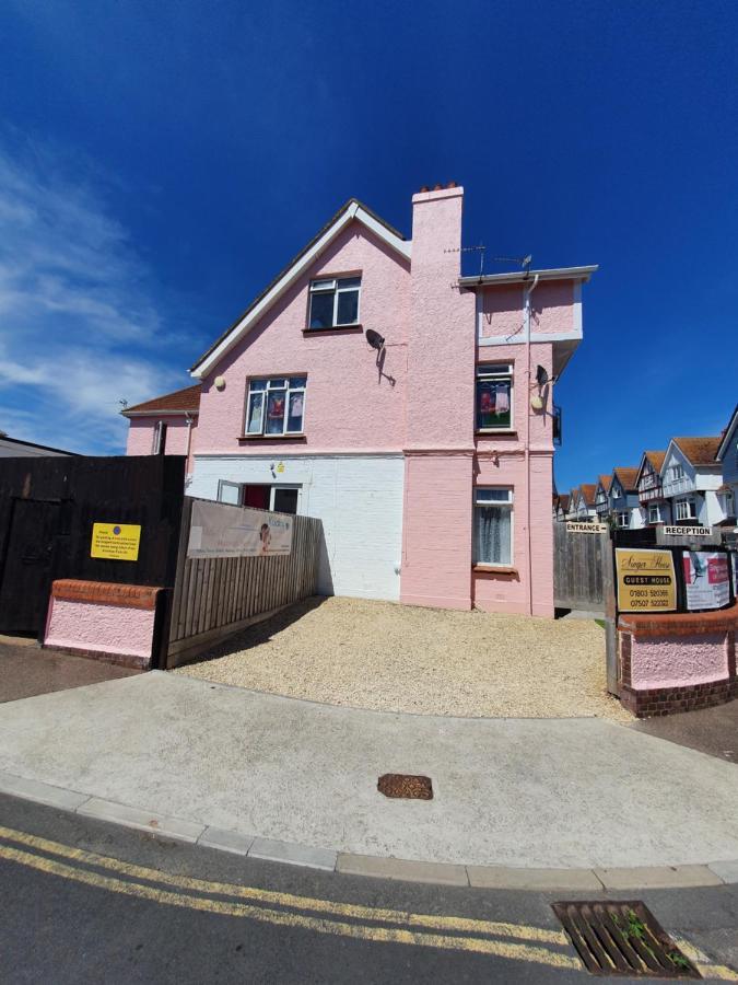 Barbie House ,Opposite The Beach & Paignton Pier , 2 Bedroom Apartment With Private Car Space & Garden , Free Access Next Door To The Stunning Ballet & Make Up School & A Beautiful Ladys Beauty Salon (Adults Only) Bagian luar foto