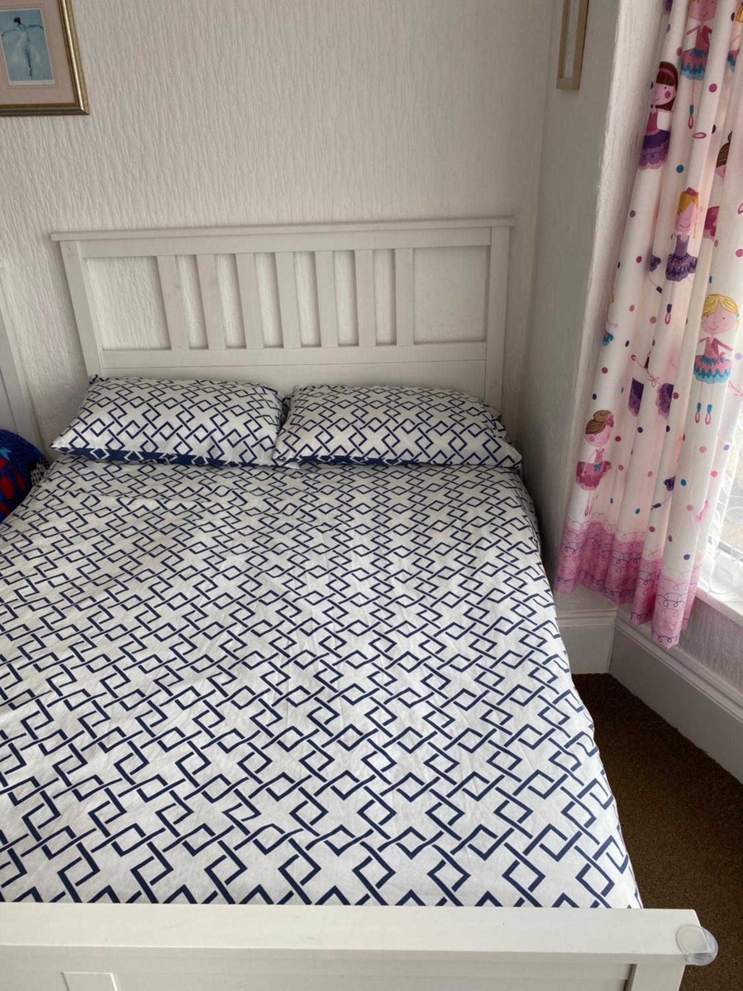 Barbie House ,Opposite The Beach & Paignton Pier , 2 Bedroom Apartment With Private Car Space & Garden , Free Access Next Door To The Stunning Ballet & Make Up School & A Beautiful Ladys Beauty Salon (Adults Only) Bagian luar foto